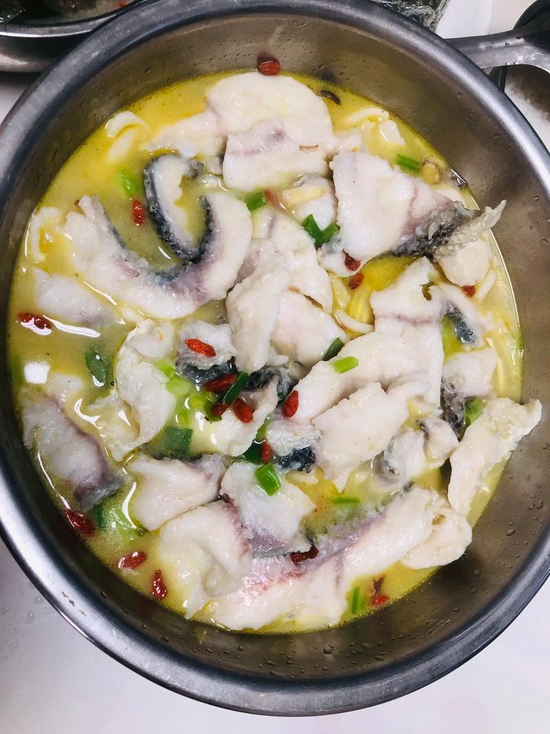 酸汤回鱼的做法_酸汤鱼的吃法与味道-第4张图片-后鲨美食 酸汤回鱼的做法_酸汤鱼的吃法与味道-第4张图片-后鲨美食
