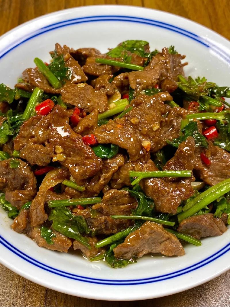 青椒炒牛肉早餐做法-青椒炒牛肉的好吃做法,只需几步就能轻松搞定!？-第2张图片-后鲨美食