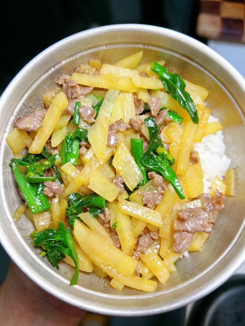 牛肉炒土豆青椒做法大全_牛肉炒土豆青椒做法大全视频-第6张图片-后鲨美食