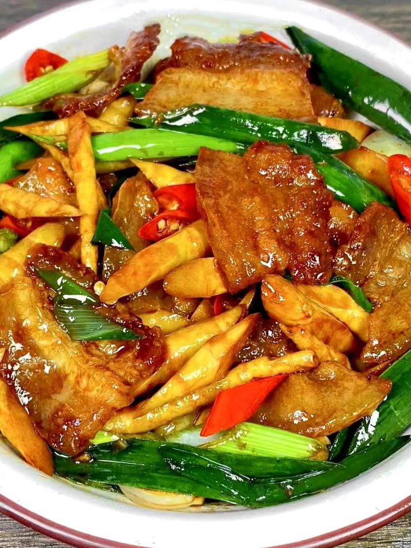  竹笋炒肉回锅肉的做法，回锅肉炒笋片怎么炒-第1张图片-后鲨美食