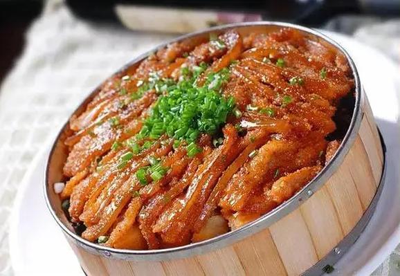 荷叶粉蒸肉的正宗做法_荷叶粉蒸肉的造型方法属于什么?-第3张图片-后鲨美食 荷叶粉蒸肉的正宗做法_荷叶粉蒸肉的造型方法属于什么?-第3张图片-后鲨美食