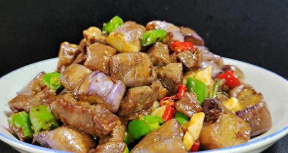 牛肉青椒炒茄子的做法_牛肉青椒炒茄子的做法窍门-第6张图片-后鲨美食