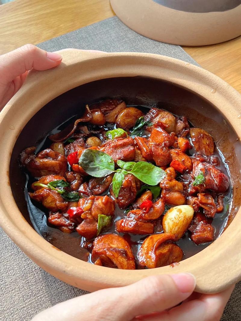 南昌三杯鸡做法-南昌三杯鸡哪家好吃?-第2张图片-后鲨美食 南昌三杯鸡做法-南昌三杯鸡哪家好吃?-第2张图片-后鲨美食