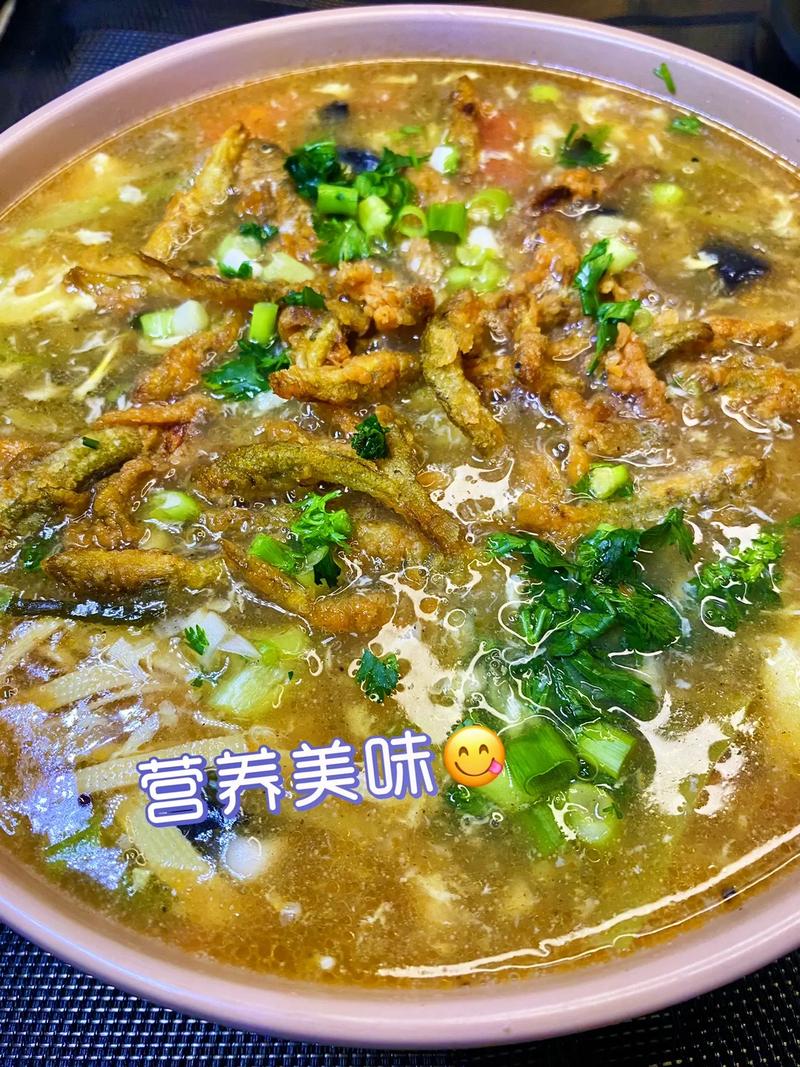 四川鲜鱼汤做法小河鱼,小河鱼煮汤-第2张图片-后鲨美食 四川鲜鱼汤做法小河鱼,小河鱼煮汤-第2张图片-后鲨美食