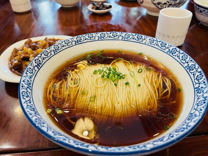 面馆三鲜鱼汤面的做法-三鲜面条汤?-第2张图片-后鲨美食 面馆三鲜鱼汤面的做法-三鲜面条汤?-第2张图片-后鲨美食