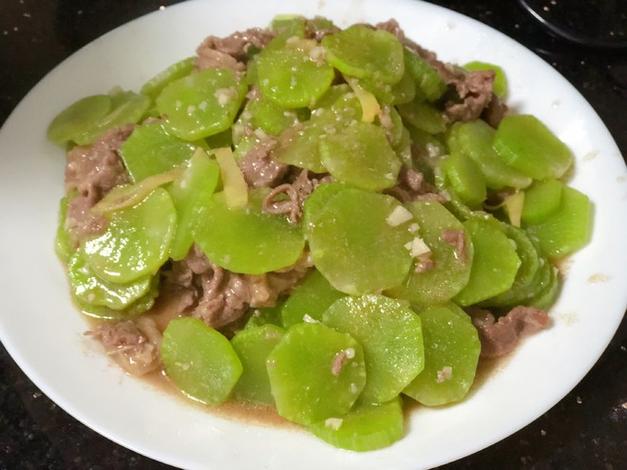 青椒莴笋炒牛肉的做法-莴笋炒牛肉??-第5张图片-后鲨美食 青椒莴笋炒牛肉的做法-莴笋炒牛肉??-第5张图片-后鲨美食