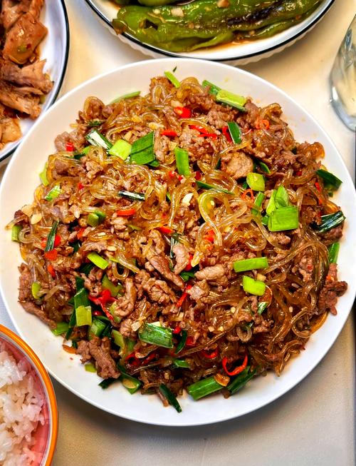 粉丝青椒炒牛肉做法-牛肉粉丝青菜的做法窍门?-第5张图片-后鲨美食 粉丝青椒炒牛肉做法-牛肉粉丝青菜的做法窍门?-第5张图片-后鲨美食